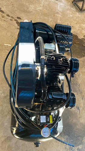 Um Compressor 15 Pés 175 Litros Nunca Usado Novo