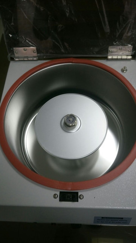 Centrifuga De Mesa Para 24 Tubos Microhematocrito