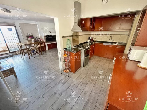 Casa En Venta De 3 Dormitorios En Zona Ipora, Maldonado
