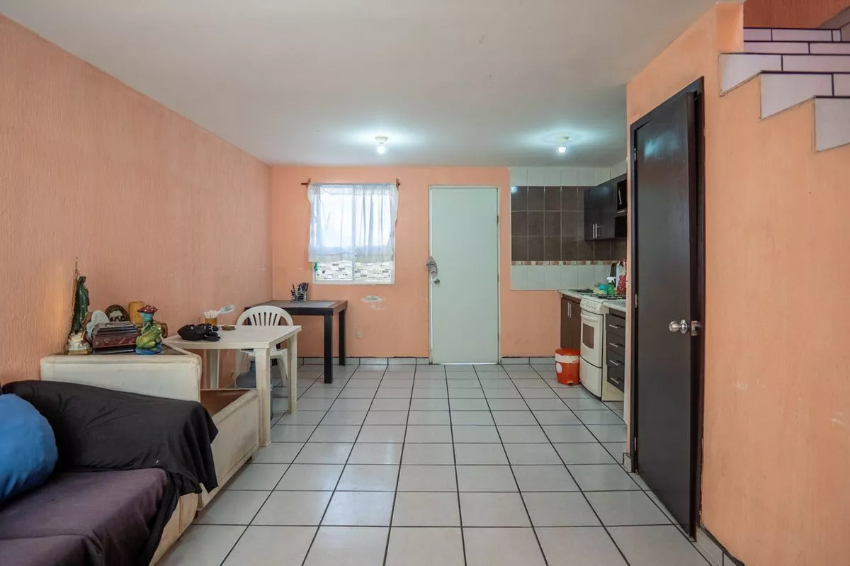 Casa En Venta En Col. Valle De Los Molinos