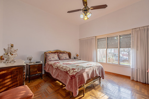 Venta Casa 3 Amb C/ Cochera-patio-lavadero-permuta