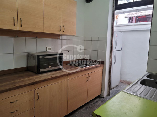 Casa En Venta De 6 Dorm. En Providencia