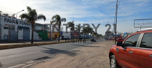Imagen 3 de 24 de Local En Venta En Pilar, Zona Comercial