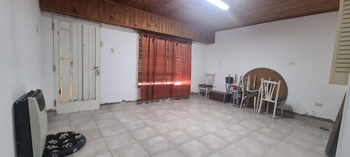 Casa En Venta De 2 Dormitorios C/ Cochera En Barrio Noroeste