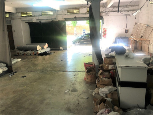 Imagen 7 de 14 de Gran Deposito - Barrio Don Bosco // Virrey Cisneros 467