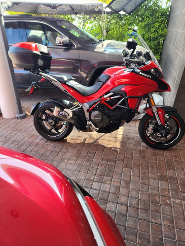 Espectacular Moto Roja Doble Propósito