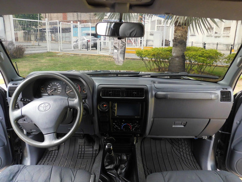 Imagen 8 de 14 de Toyota Meru