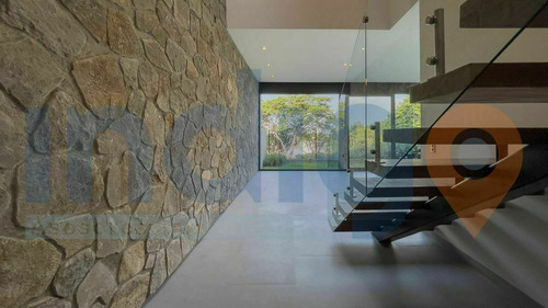 Casa Nueva En Venta En Altozano