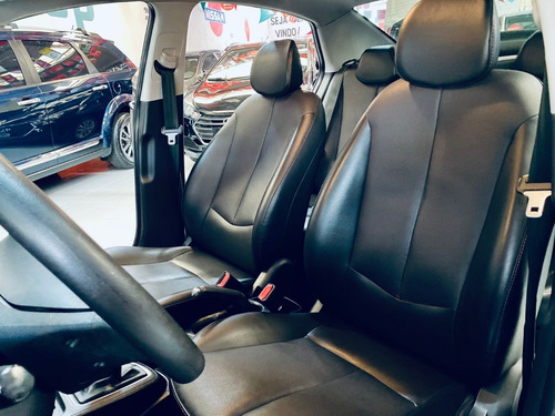 Imagem 5 de 15 de Hb20s Ocean 1.6 Flex 4p Manual Completo 2017 Prata Impecavel