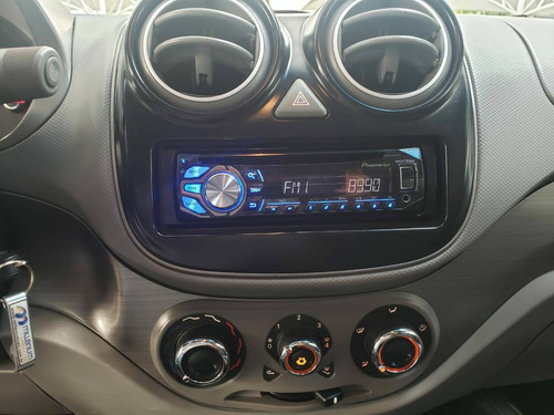 Imagem 9 de 12 de Fiat Palio 1.0 Mpi Attractive 8v Flex 4p Manual