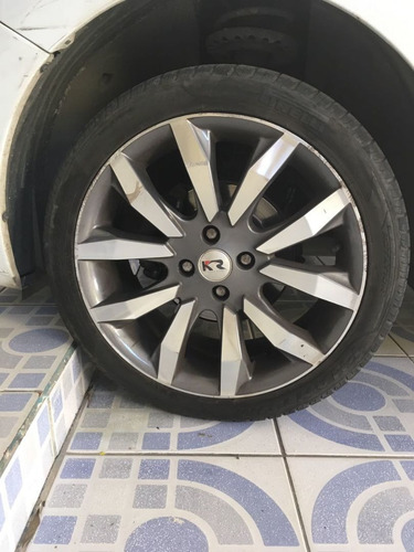 Imagem 6 de 7 de Renault Logan 2014 1.0 16v Expression Hi-flex 4p