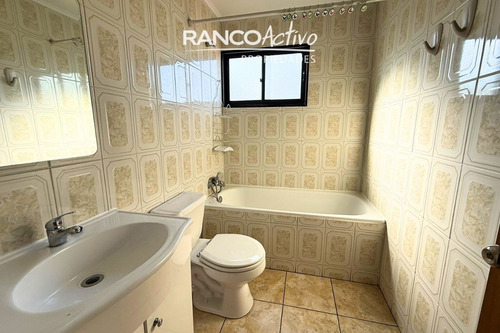 Venta De Amplia Casa 4 Dorm Y 4 Baños En Los Angeles