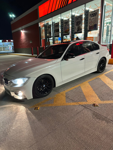 Bmw 328i, Modelo 2012 Twin Turbo 4 Cilindros