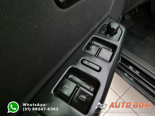 Imagem 14 de 15 de Volkswagen Fox 1.0 Flex 8v Sem Detalhe!