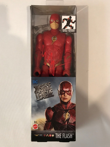 Autografo Ezra Miller Figura De Flash Titan Autografiada Jsa (Usado)