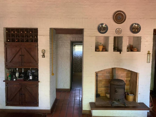 Imagen 22 de 29 de Casa En Venta De Country Champagnat Con Muy Buen Parque Y 2 Dorms