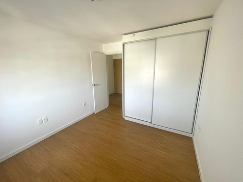Apartamento En Venta 1 Dormitorio Con Garaje - Barrio Sur