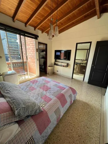 Vendo Lindo Penhouse En Laureles