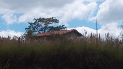 Chácara Com 2000 M2 Em Munhoz/mg