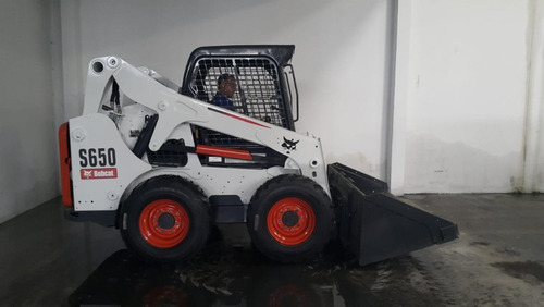 Minicarregadeira Bobcat S650 - 2014 - 2350hs - Aberta C/ Hf