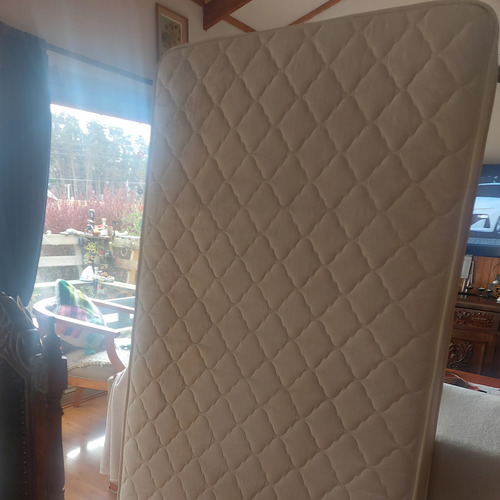 Colchón 1.5 Plazas Modelo X 105x200 Cm Sin Pillow (Usado)