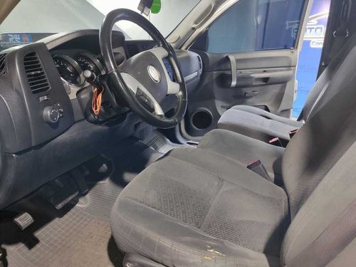 Imagen 6 de 11 de Chevrolet Silverado Lt 4x4