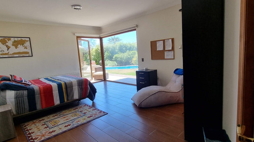 Gran Casa Familiar Con Piscina, Jardín, Quincho