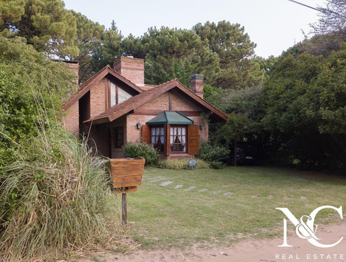 Imagen 17 de 30 de Casa En Venta En Pinamar A 3 Cuadras De La Playa