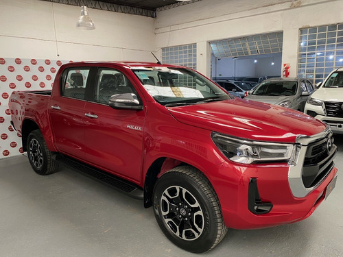Imagen 3 de 15 de Toyota Hilux 2.8 Dc 4x4 Tdi Srx At6 2021