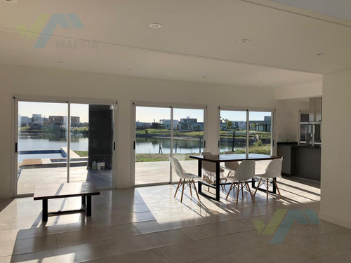 Venta De Casa San Sebastian Con Pileta A La Laguna