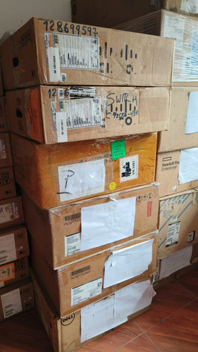 Switch Cisco C9200l-48p-4x-e 9200l 48 Puertos Poe+, 4 X 10 G