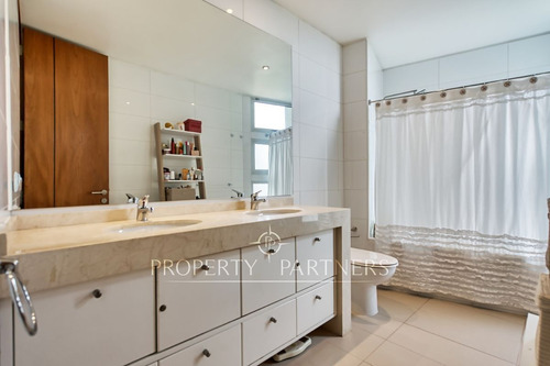 Amplio Y Acogedor Departamento Duplex Con Gran Vis...