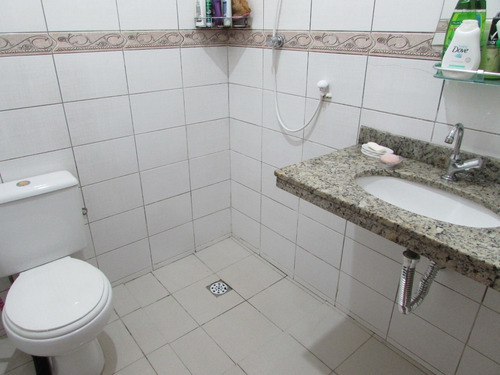 Excelente Casa Geminada Com Entrada Individual - 2 Quartos,