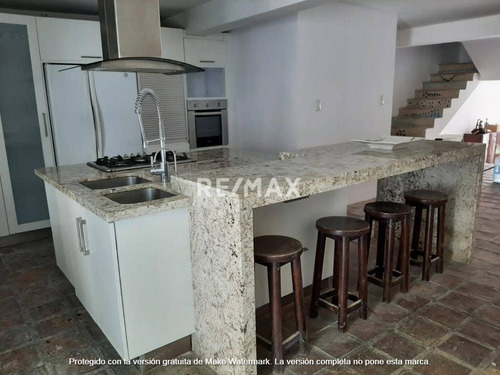 Imagen 11 de 15 de Casa En Venta El Parral Calle Cerrada Con Vigilancia De 3 Niveles. Cód.: 126231. 0414-4841043