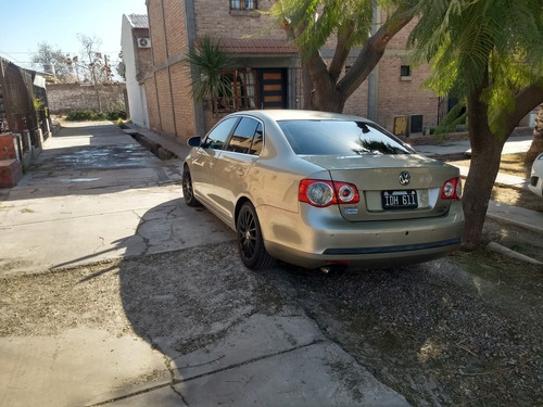 Imagen 8 de 15 de Volkswagen Vento 2.0 T Fsi Sportline Dsg 2009