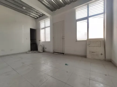 Bodega En Arriendo En Once De Noviembre. Cod A24004
