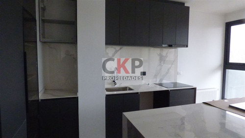 Duplex Con Azotea Y Quincho Privado / Venta Sin Comisión