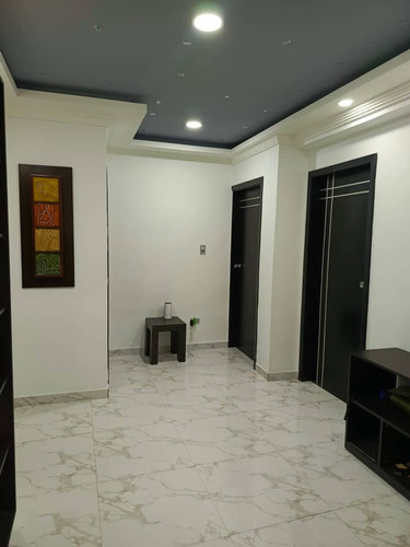 Apartamento Ubicado En El Parral Royal Palace. Valencia. Solo Clientes. Bc