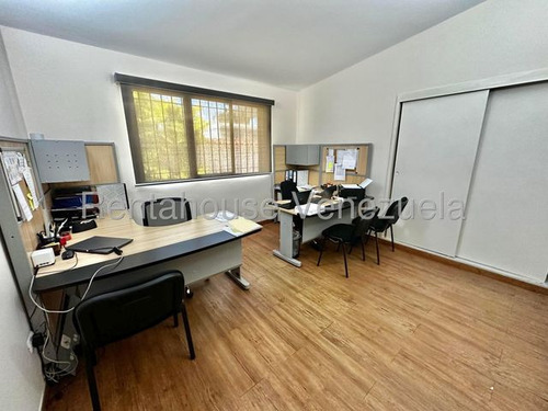 Casa Comercial A Pie De Calle En Alquiler La Trinidad Mls #25-15168 Keiber Hoyer Rah