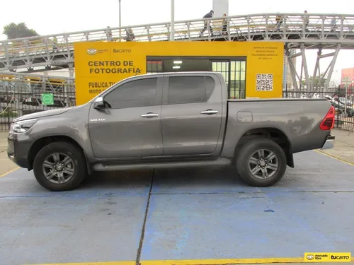 Toyota Hilux 4x4 2.4 At Aa