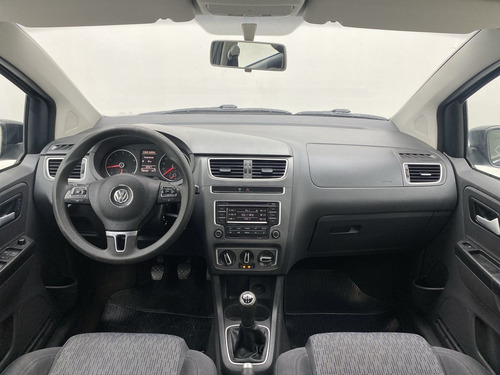 Imagem 12 de 14 de Volkswagen Fox Fox 1.0 Mi Total Flex 8v 5p