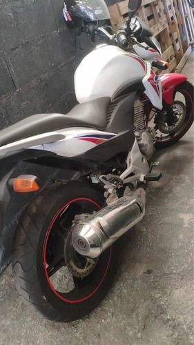 Imagem 1 de 5 de Honda Cb 300 R
