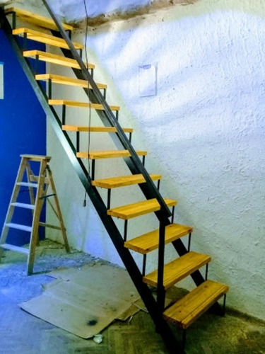 Escaleras Hierro Y Madera Colocacion Gratis 5200 El Metro