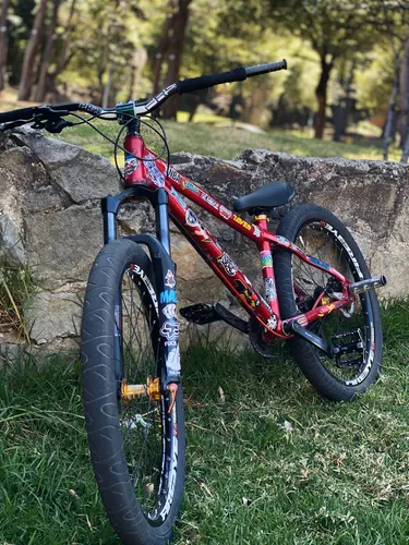 Bicicleta Gw Raven Stunt