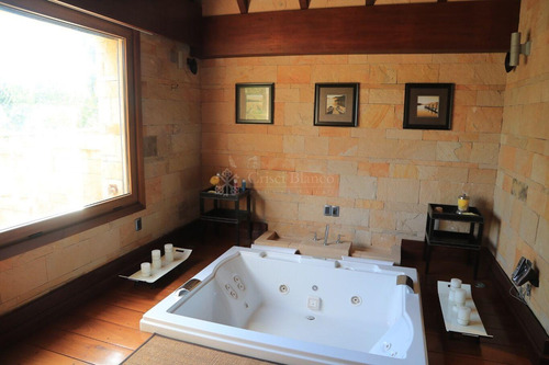 Venta Espectacular Casa 5 Dormitorios En Marina De Santa Lucía - Ref 1451