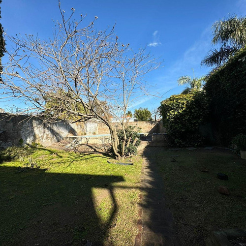 Chalet Con Local Comercial