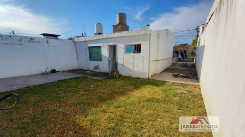Imagen 5 de 8 de Casa En Venta 2 Dorm. Reciclada Barrio Colon