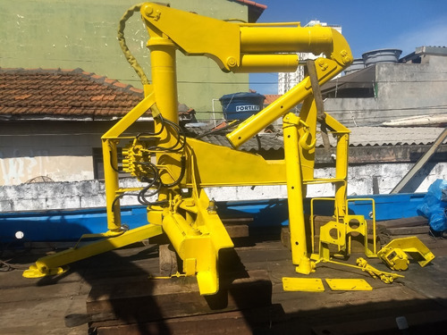 Imagem 4 de 5 de Munck Tipo Garrafinha Para 3,5 Tons