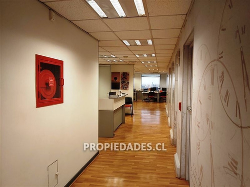 Oficina En Arriendo De 2 Privados En Las Condes
