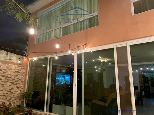 Casa En Venta En Arcos De Guadalupe Zapopan